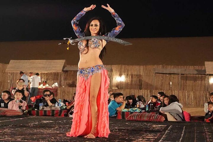 Dubai Evening4x4Desert Safari,BBQ Dinner,Belly Dance,Camel Ride