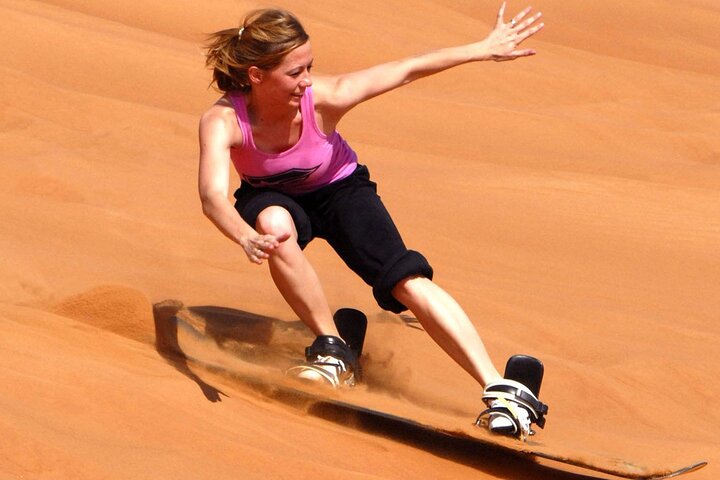 Dubai Evening4x4Desert Safari,BBQ Dinner,Belly Dance,Camel Ride