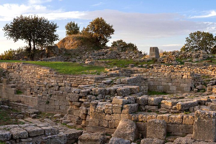 Combined Troy and Gallipoli Tour from Canakkale with onwards transfer to Istanbul