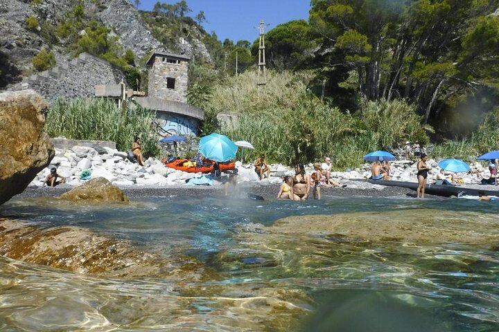 Kayak experience with Carnassa Tour in Cinque Terre + Snorkeling