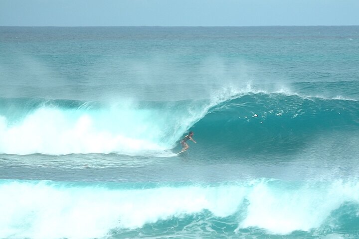 Surf lessons 1h30 (4-6 people) Kokoplaj Surf camp Guadeloupe school