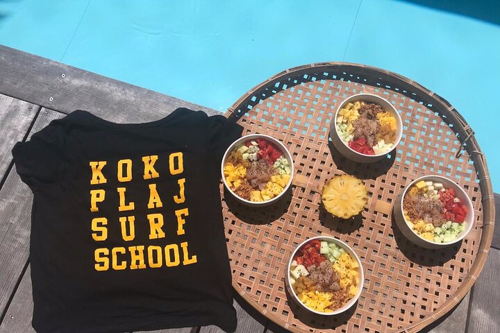Surf lessons 1h30 (4-6 people) Kokoplaj Surf camp Guadeloupe school