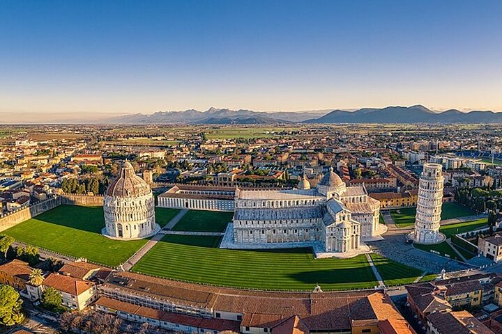 Best of Pisa: Small Group Tour with Admission Tickets