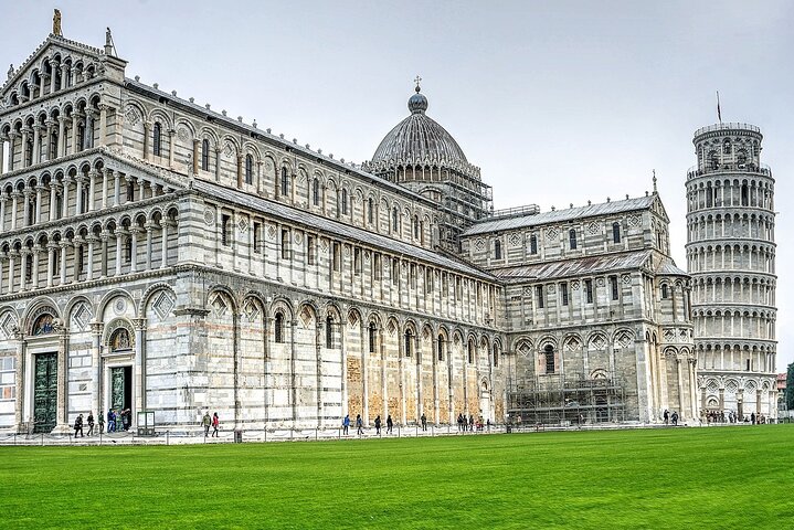 Best of Pisa: Small Group Tour with Admission Tickets