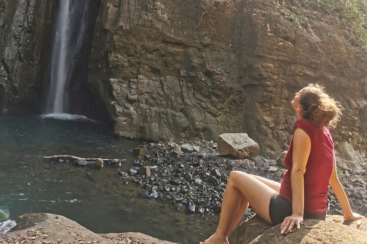 Tamanique Waterfalls Complex Trek + El Tunco Beach