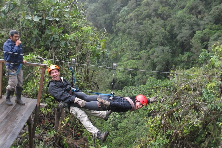 Canopy Ziplining in Puntzan Adventure Park