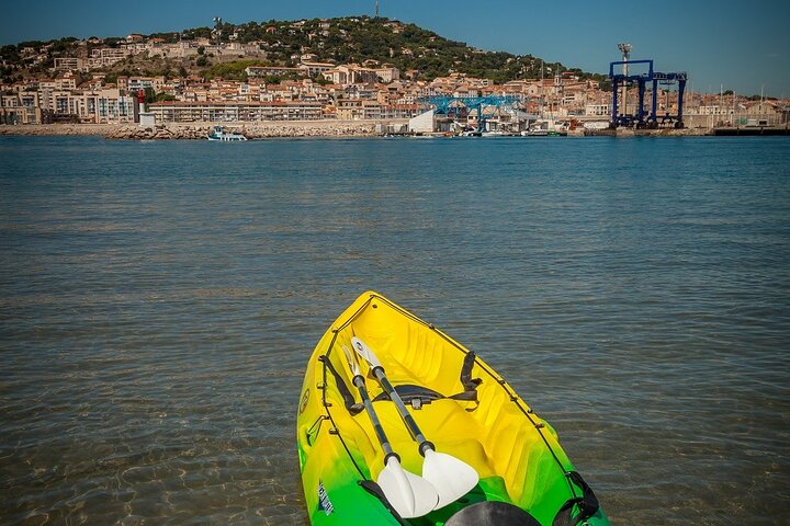3 Hour of Sea Kayak Trip in the Creeks of Sete