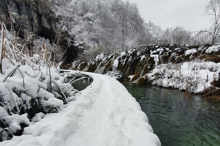 Plitvice Lakes Tour: Secured Tickets, Train & Boat Ride