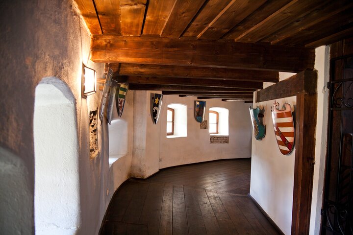 Transylvania and Dracula Castle Full Day Tour from Bucharest
