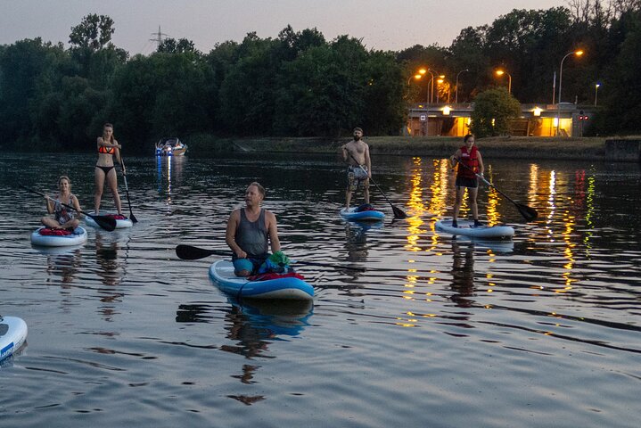 SUP BASIC COURSE Stuttgart Neckar Stand Up Paddling / Paddling Adventure Jones Tours