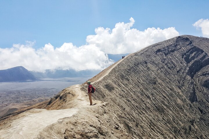 1 Day Amazing Bromo Sunrise tour from Malang Surabaya 7 spots