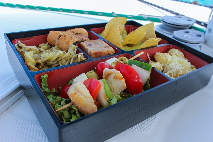 Half-Day Luxury Sailing Experience in Tulum with Open Bar