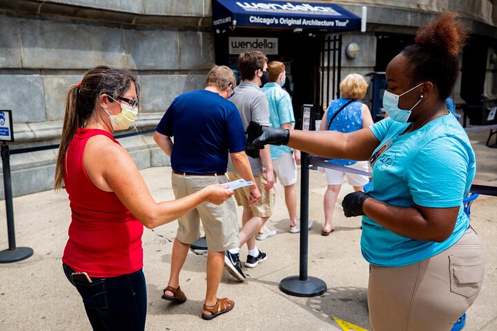 Chicago River 45-Minute Architecture Tour from Magnificent Mile