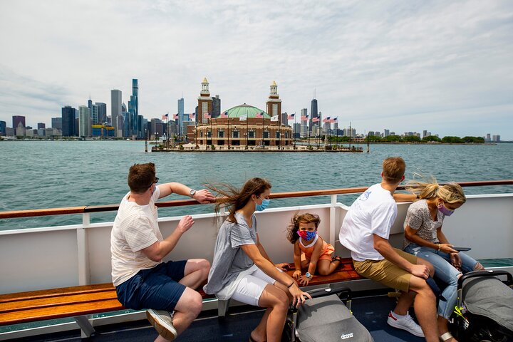 Chicago Lake and River Architecture Tour