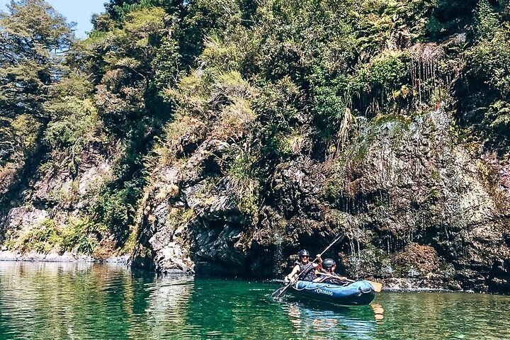 The Hobbit Barrel Run Rafting Tour on the Pelorus River