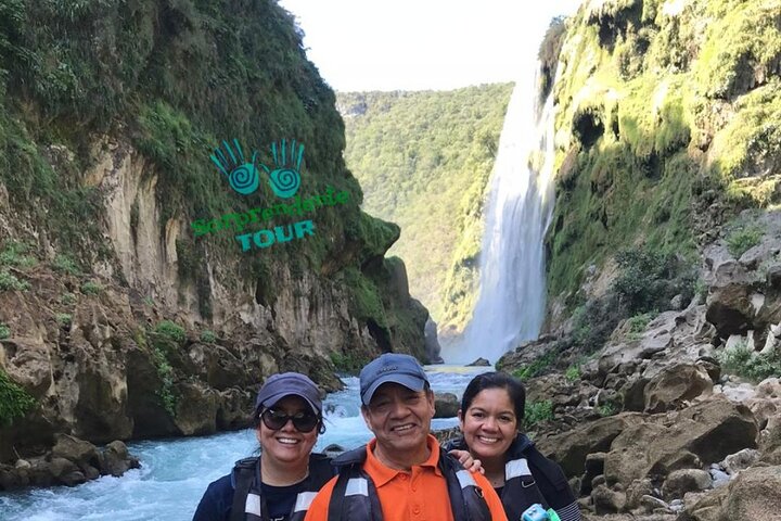 Swallow Show, Tamul Waterfall by canoe and Cenote Cueva del Agua