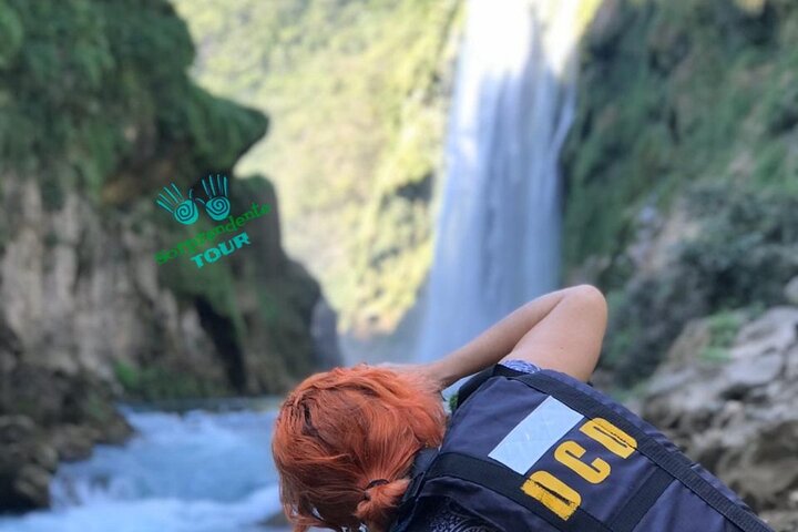 Swallow Show, Tamul Waterfall by canoe and Cenote Cueva del Agua