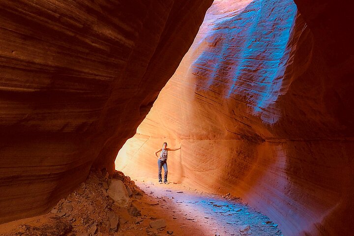 Peekaboo Slot Canyon 4WD Tour