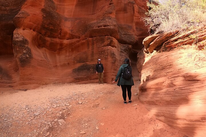 Peekaboo Slot Canyon 4WD Tour