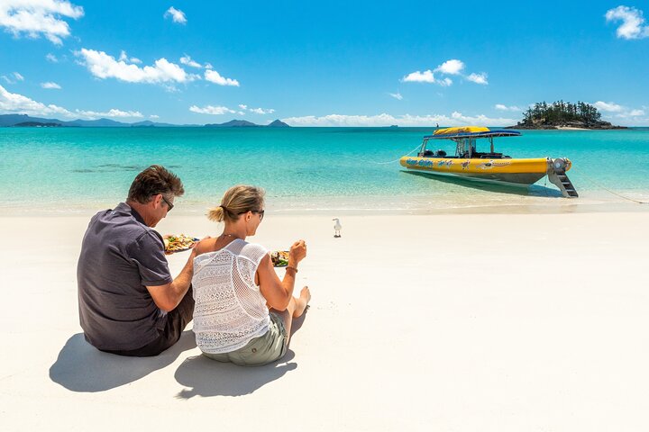 Ocean Rafting: Whitehaven Beach, Snorkelling & Hill Inlet Lookout