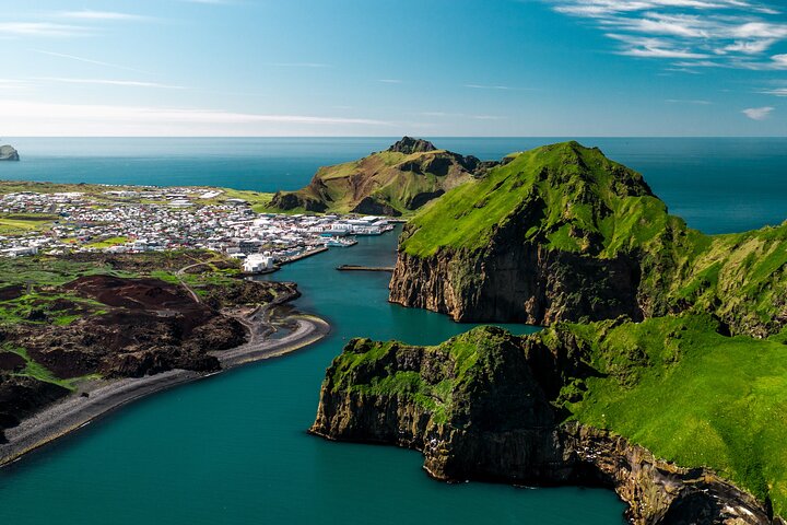 Puffin and Volcano Tour with Ebbi