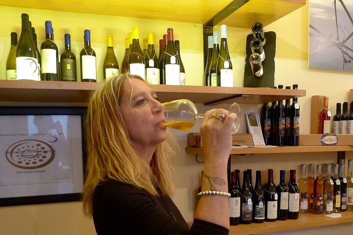 Sensorial wine tasting in Manarola, Cinque terre