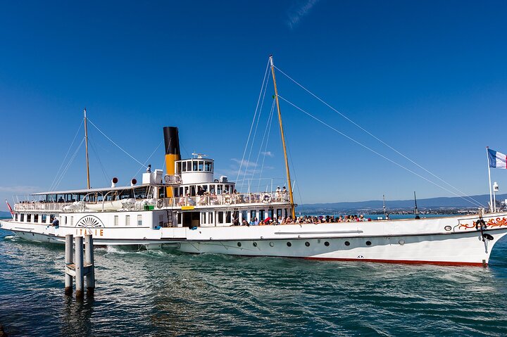 Round trip cruise from Vevey to Chillon