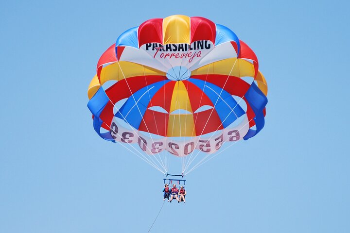 Parasailing in Torrevieja