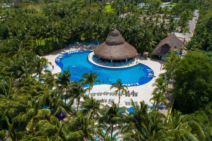 Cozumel: Paradise Beach Club All-Inclusive Day Pass