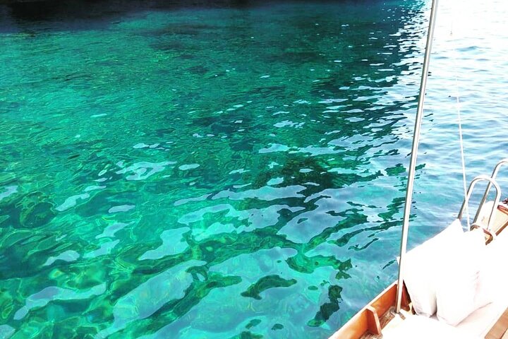 Discovering Lipari by boat (Private tour)