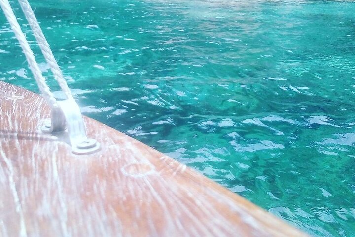 Discovering Lipari by boat (Private tour)