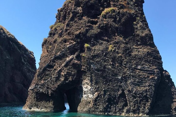 Discovering Lipari by boat (Private tour)