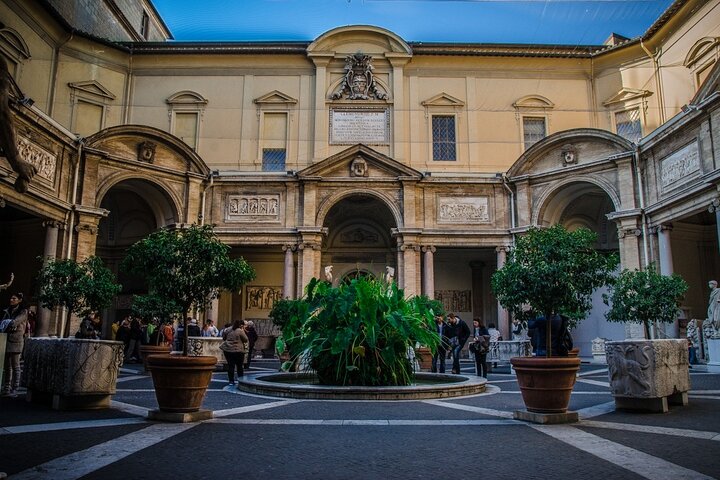 Vatican Museum Sistine Chapel & St Peter Early Entry Private Tour