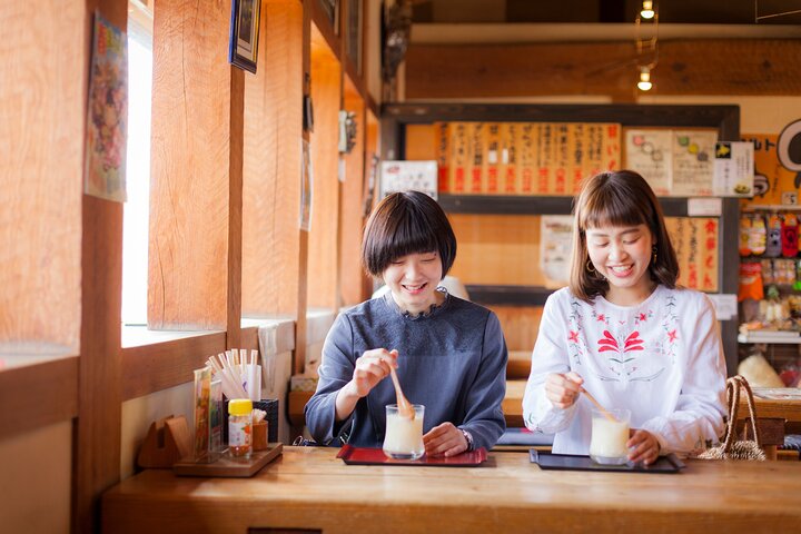 [Town walk] Stroll around Matsuyama Castle and enjoy local shopping