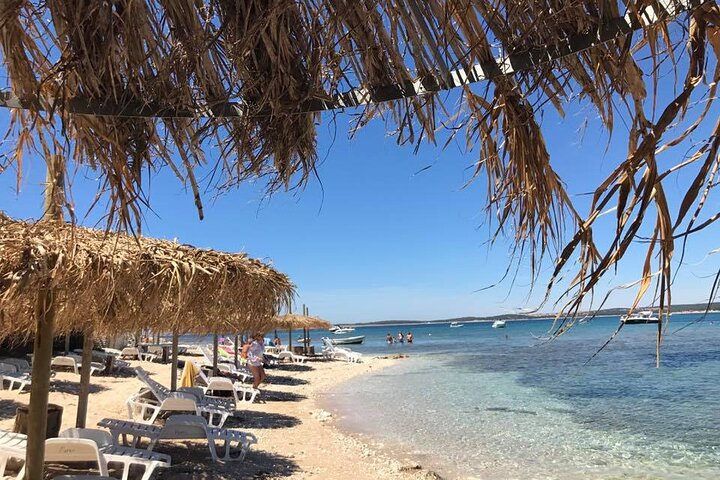 Medulin: All-Inclusive Pirate Boat Tour to Kamenjak Cave & Levan