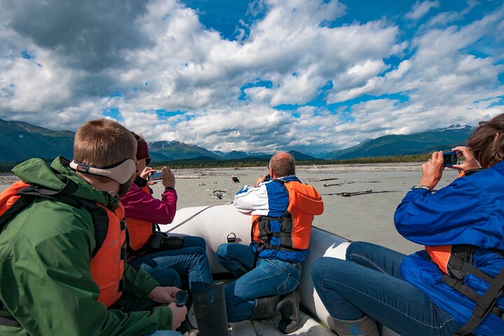 Private Group Eagle Preserve Float Trip in Haines