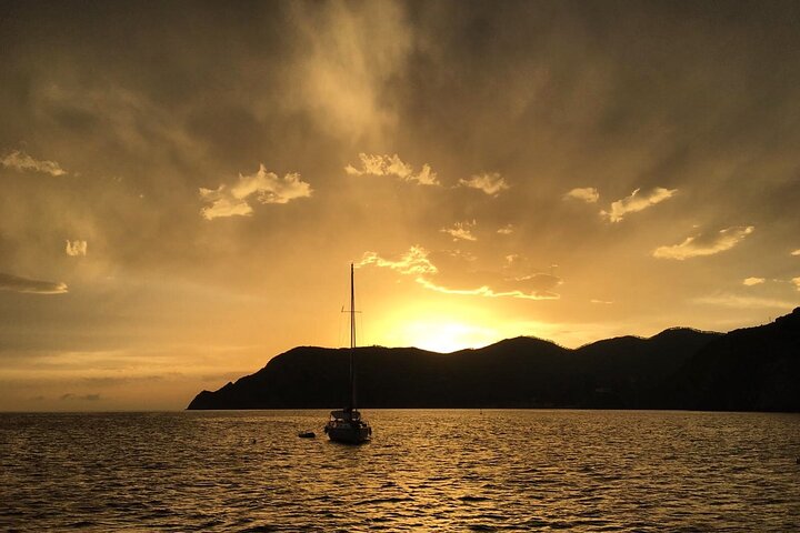 Cinque Terre Sunset Boat Tour Experience