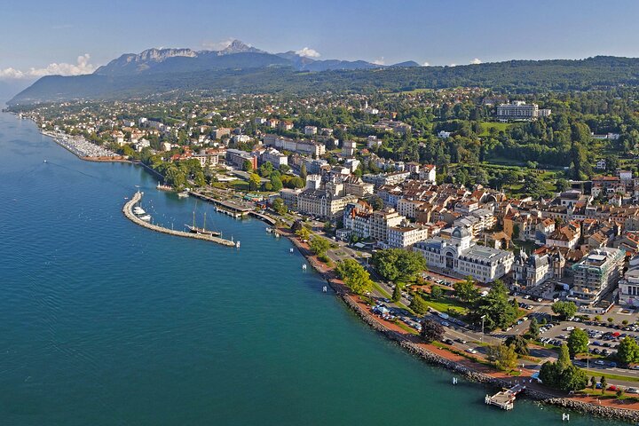 Boat cruise from Lausanne to Evian