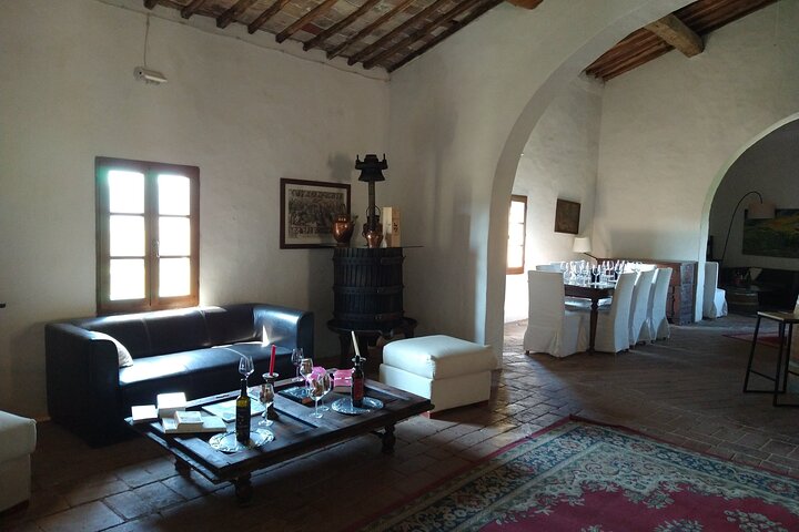 Montalcino: Brunello Wine Tasting & Lunch in a Tuscan Castle