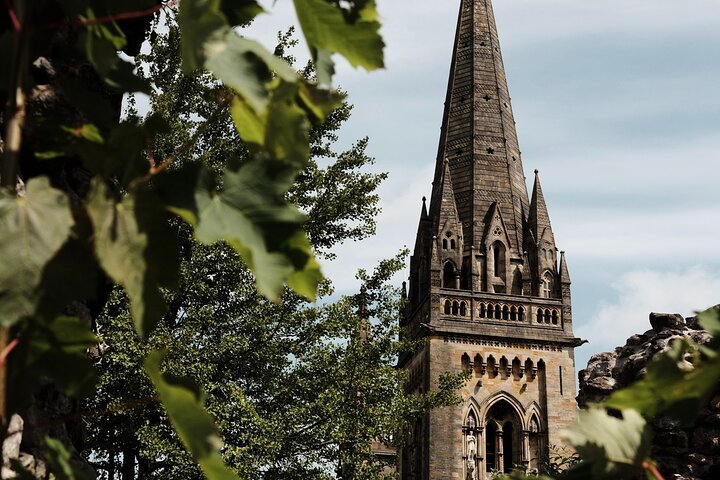 Cardiff Private Walking Tour with a Local