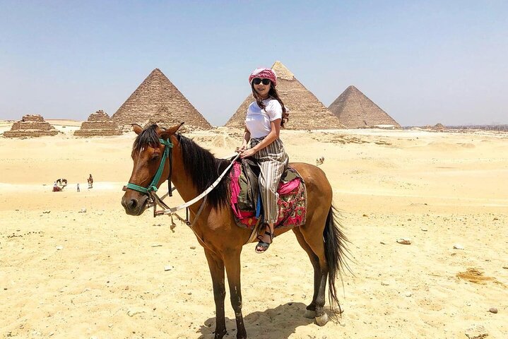 Full day tour to Giza Pyramids, Memphis, Sakkara & Dahshur with private guide