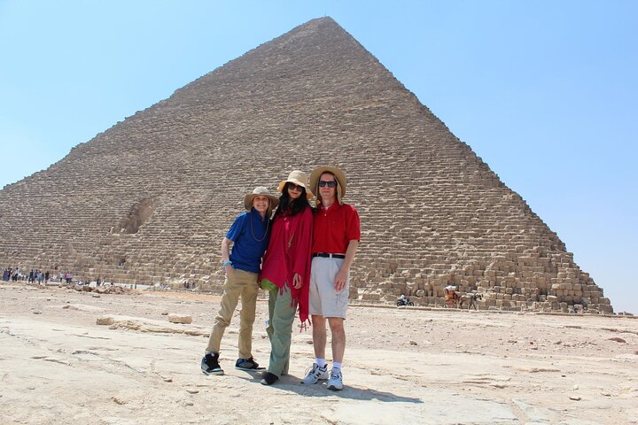 Full day tour to Giza Pyramids, Memphis, Sakkara & Dahshur with private guide