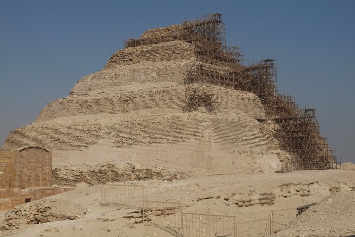 Full day tour to Giza Pyramids, Memphis, Sakkara & Dahshur with private guide