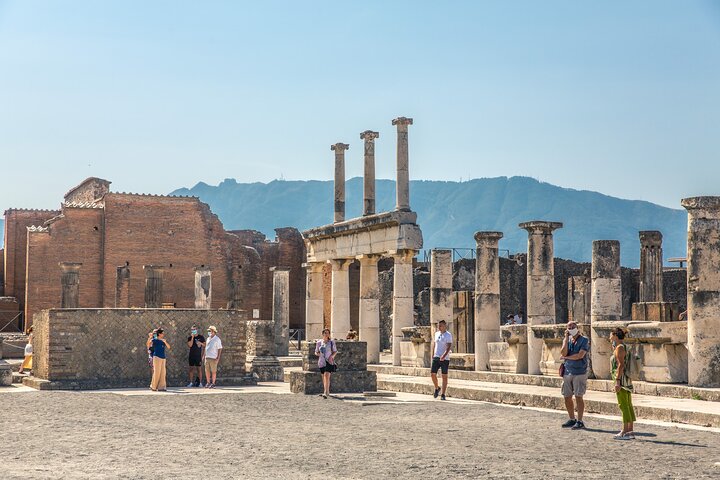 Skip-the-Line Pompeii Guided Tour from Sorrento