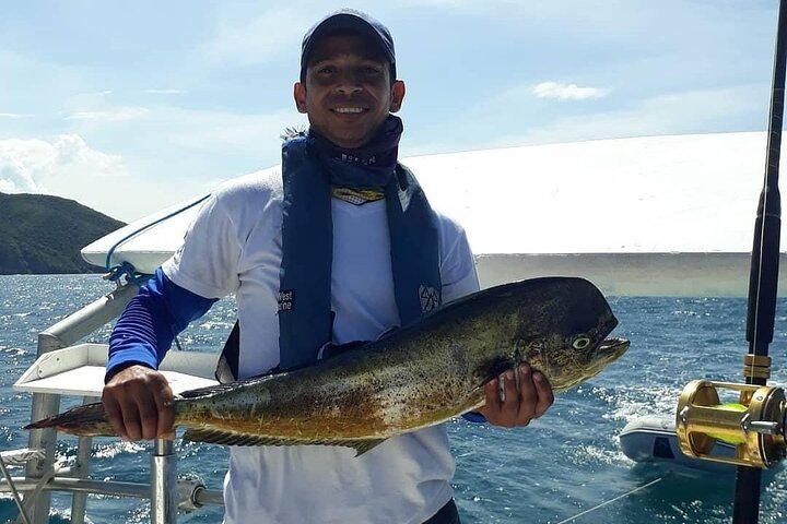 Sailing to Tayrona with Luis and his team: Unique!