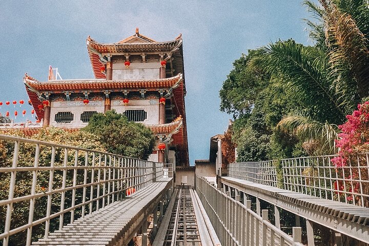 Majestic Half Day Penang Hill and Kek Lok Si Temple Tour