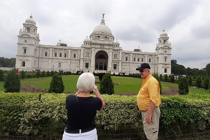 Explore Kolkata: Private 1-Day and 2-Day Tour Options