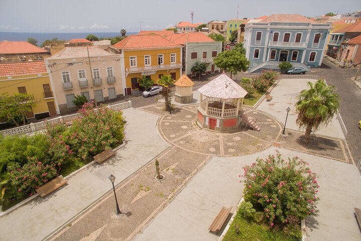 Discover the Sobrados of São Filipe