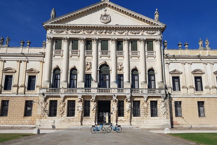 Tour to the Venetian Villas and the Brenta Riviera from Padua