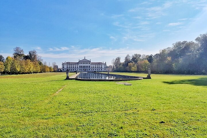Tour to the Venetian Villas and the Brenta Riviera from Padua